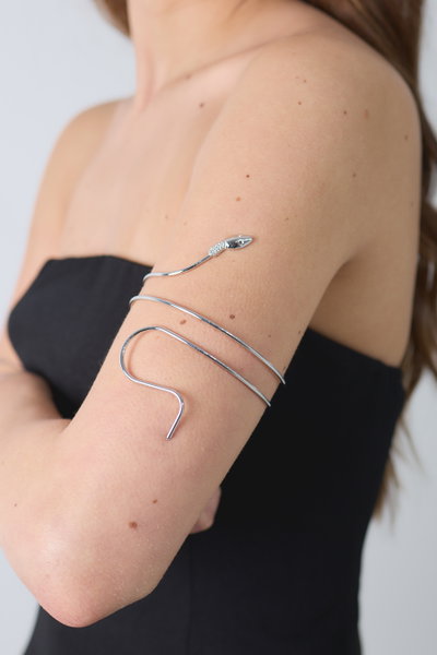 BRAZALETE DE METAL PLATEADO X UNIDAD