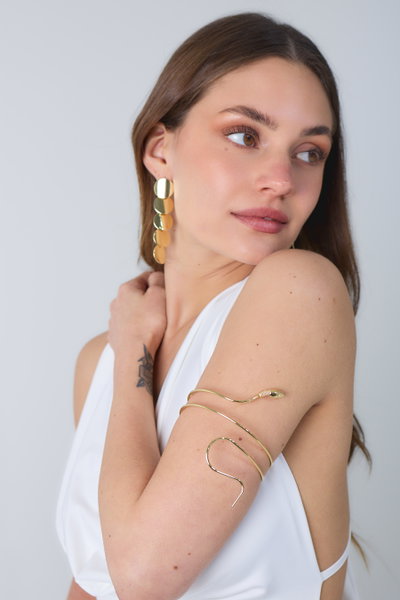BRAZALETE DE METAL DORADO X UNIDAD