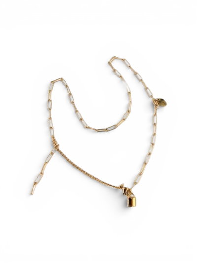 CADENA ACERO DORADO CON DIJE CANDADO X UNIDAD