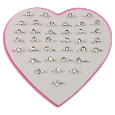 ANILLO PLATEADO CON PIEDRA STRASS GRANDE X 36 PCS ESTUCHE CORAZÓN
