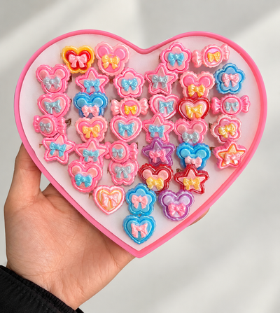 36 ANILLOS INFANTILES EN ESTUCHE CORAZÓN