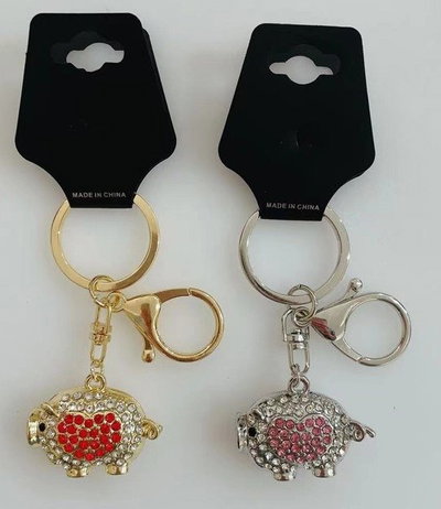 LLAVERO DE CARTERA CHANCHITO CORAZÓN X UNIDAD METALICO CON STRASS
