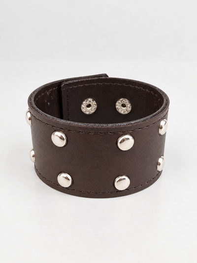 PULSERA ANCHA ECOCUERO CHOCO CON TACHAS X UNIDAD