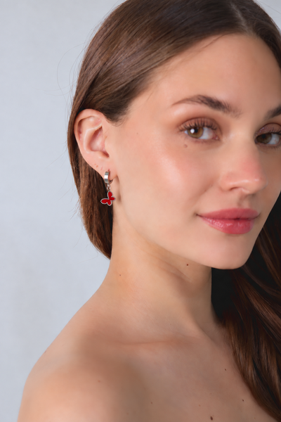 AROS DE ACERO ARGOLLA CON MARIPOSA ROJA X PAR