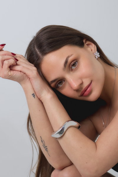PULSERA ONDULADA ANCHA PLATEADA X UNIDAD