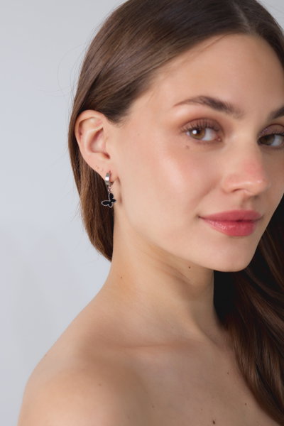 AROS DE ACERO ARGOLLA CON MARIPOSA NEGRA X PAR