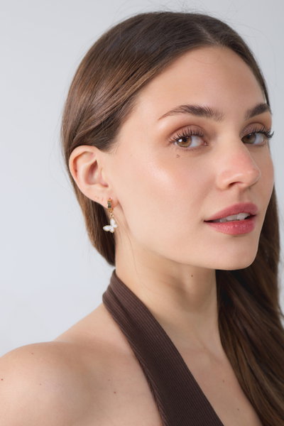 AROS DE ACERO DORADO ARGOLLA CON MARIPOSA BLANCA X PAR