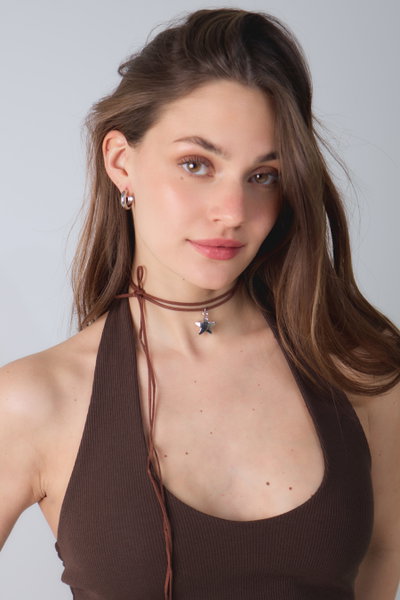 CHOCKER CON ESTRELLA PLATEADA X UNIDAD