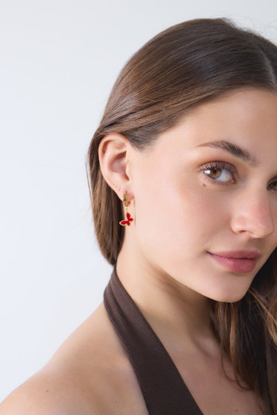 AROS DE ACERO DORADO ARGOLLA CON MARIPOSA ROJA X PAR