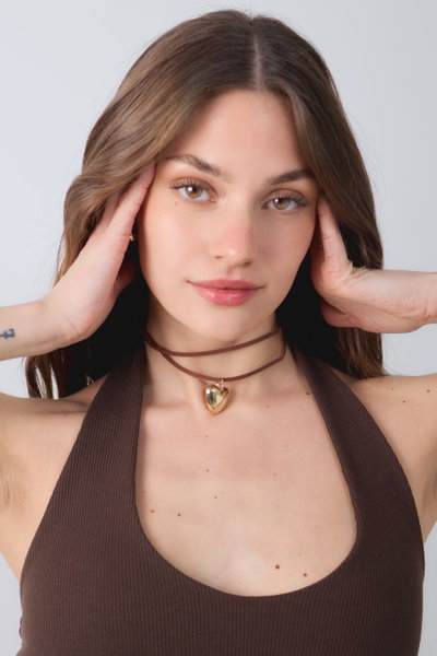 CHOCKER CON CORAZÓN DORADO MEDIANO X UNIDAD