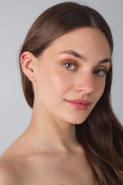 EAR CUFF DORADO CON STRASS X UNIDAD