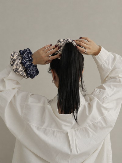 SCRUNCHIES GRANDES CACHEMIRA X DOCENA