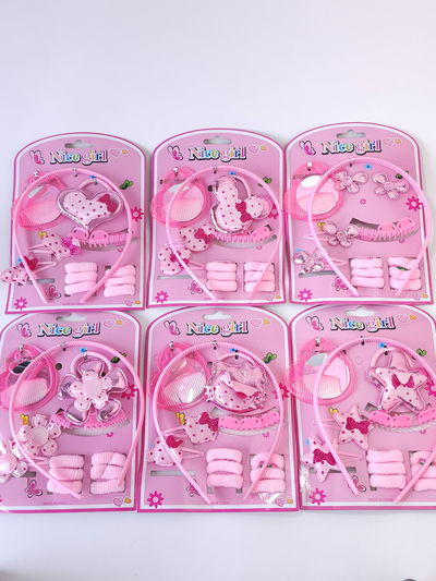 SET CON ACCESORIOS DE PELO X CARD