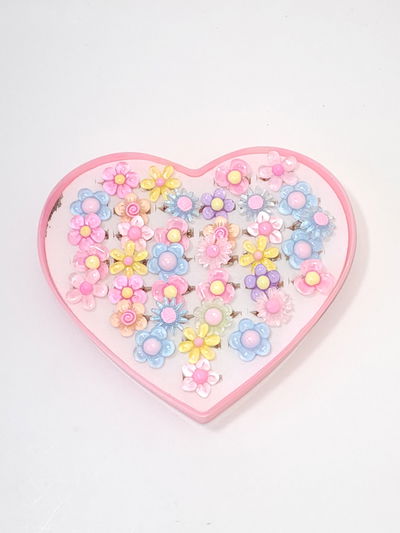 ANILLOS INFANTIL CON APLIQUE X 36 PCS ESTUCHE CORAZÓN