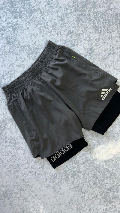 Short con calza