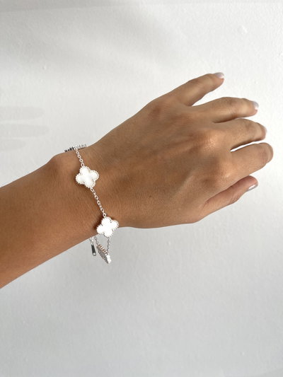 Pulsera van cleef trébol blanca 