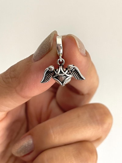 Dije Charms bolita con alas Snitch Dorada