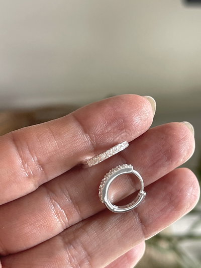 Argollas Huggies con micropave 15 mm