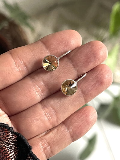 Aros brisuras redondos chicos color miel