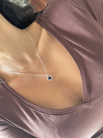 Conjunto lucky clover trébol negro 