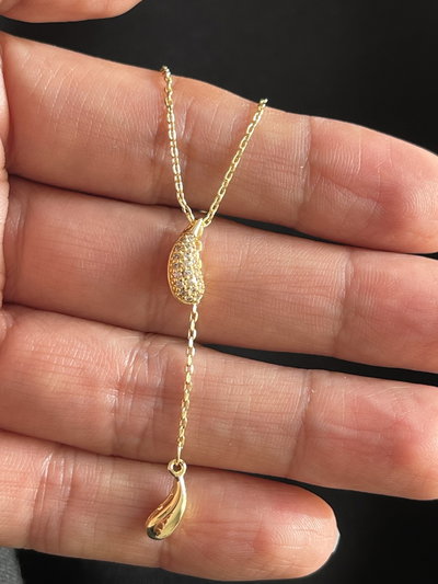 Collar corbatín dos gotas 