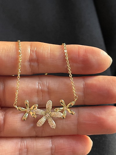Collar  de 3 flores 