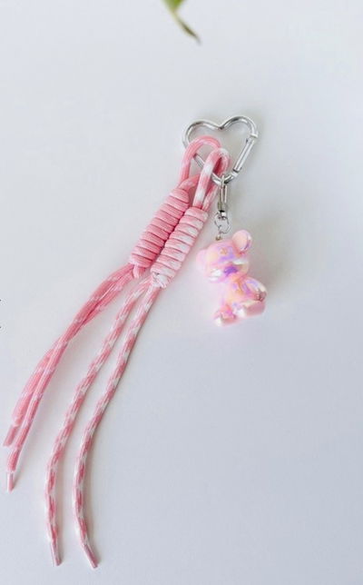 Bag Charms oso y cordones rosa 