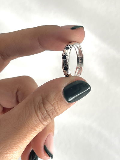 Anillo Huellitas sin fin 