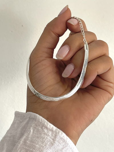 Pulsera plana modelo serpent 
