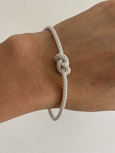 Pulsera cadena canasta con 2 nudos formando infinito 