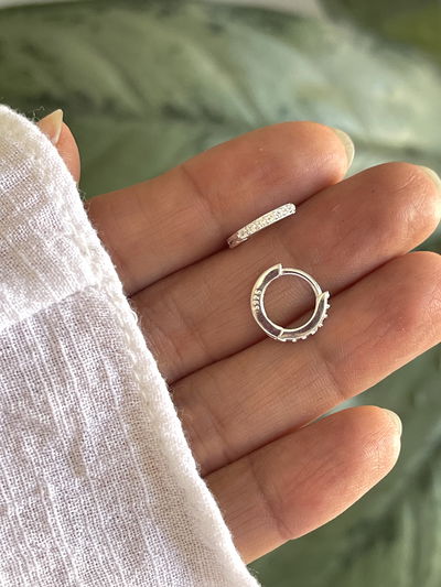 Argollas minis Huggies con micropave 