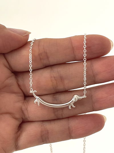 Conjunto cadena con dije de perro salchicha 