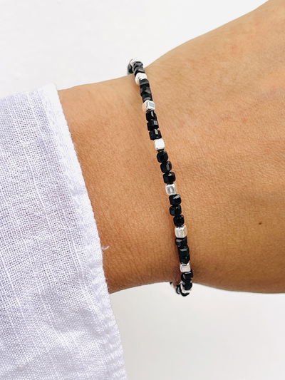 Pulsera de cristales cuadrados negros 