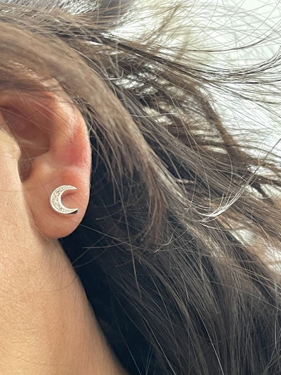 Aros piercing con cierre a rosca en forma de  luna 