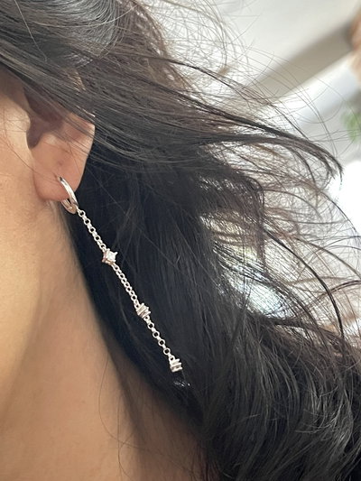 Aros Huggies con cadena colgante