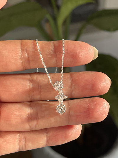 Conjunto 3 puntos en formas de flor