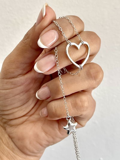 Collar corbatín estrella y corazón 