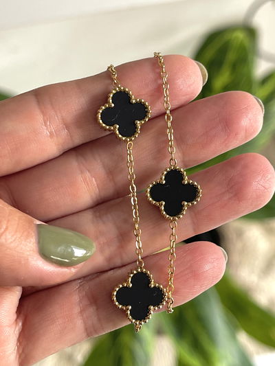 Collar  Lucky  clover trébol negro 