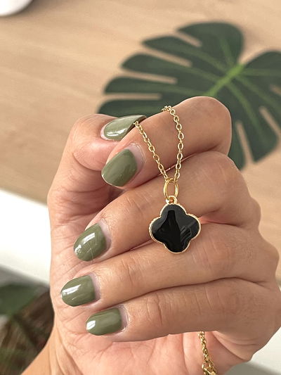 Collar dije lucky clover negro 