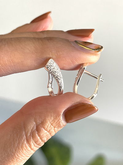 Argolla con micropave sistema francés 