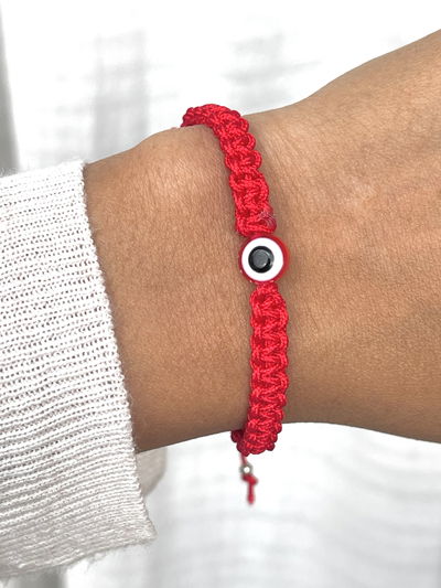 Pulsera  hilo rojo con ojo turco rojo 