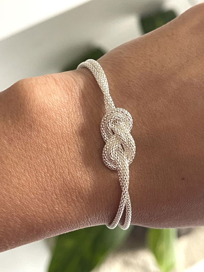 Pulsera canasta doble con nudo infinito 
