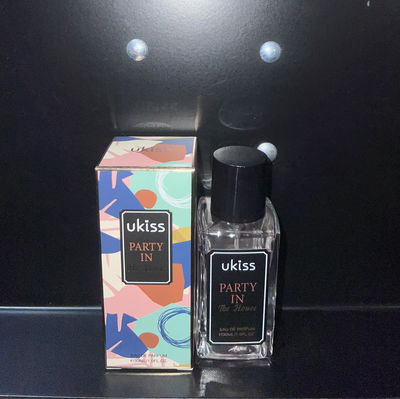 UKISS PERFUME PARTY IN THE HOUSE