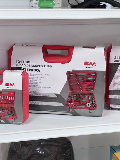 KIT TUBOS CAJA DE HERRAMIENTAS 121 PIEZAS