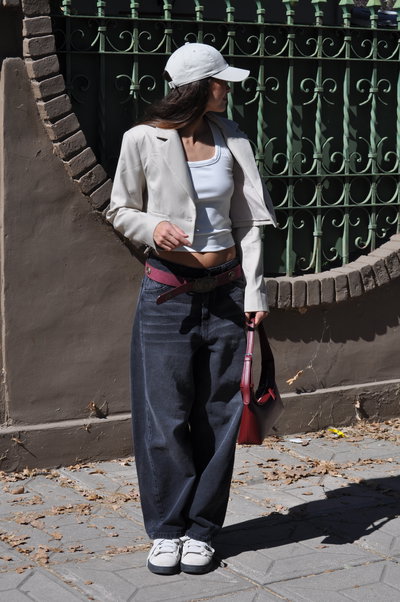 Baggy black 