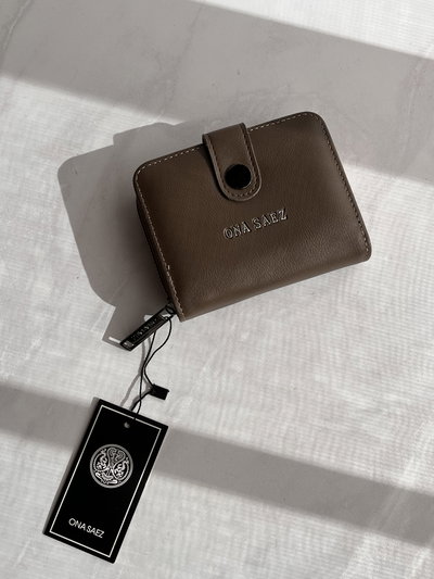 BILLETERA ONA SÁEZ POCKET MUJER VISON X1