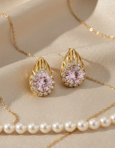 Aros Lágrima Dorados con Piedra Rosa y Brillo Elegante -J101