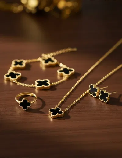 Conjunto Trébol 4 Piezas – Acero Quirúrgico baño Oro 18K – Brillo Elegante