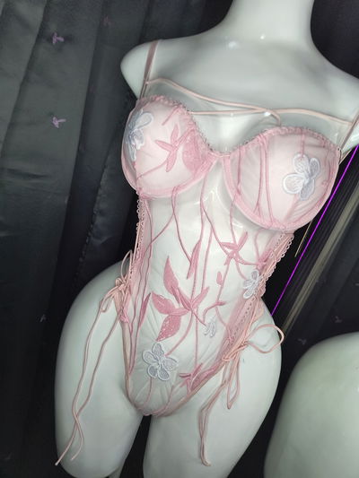 BODY Rosita T: 85-90