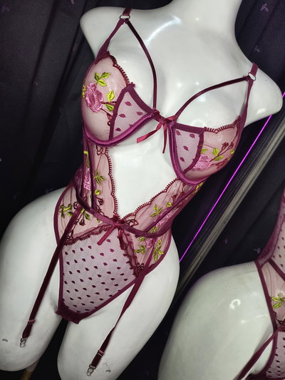 Body con portaligas 🍒